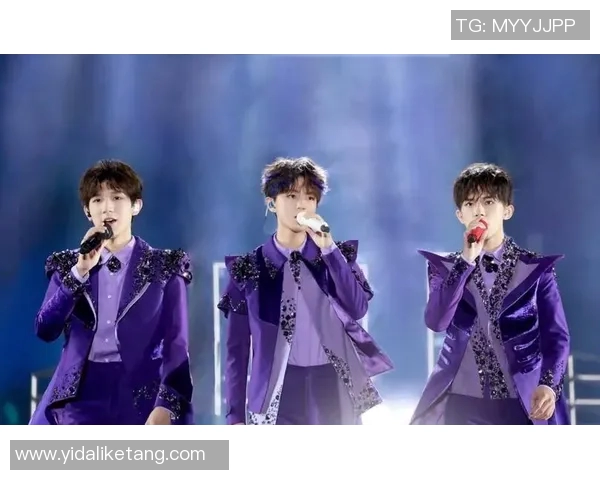 韩国足球明星组合闪耀赛场展现无与伦比的团队精神与个人魅力